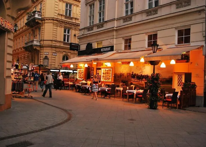 Pedestrian Area, Center *